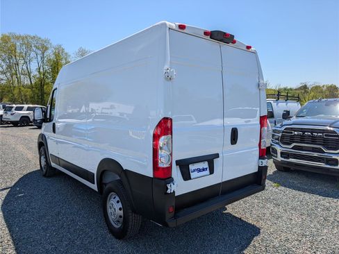 Used 2023 RAM ProMaster 2500 w/ Convenience Group image 3