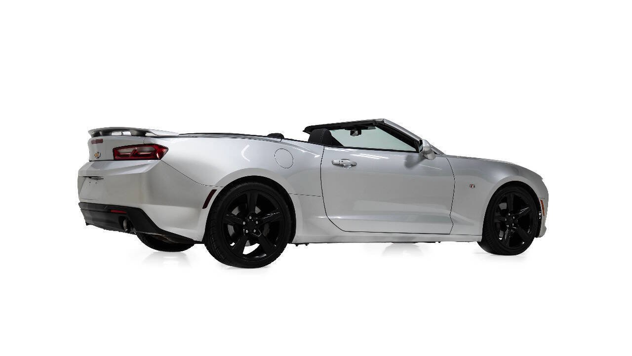 Used 2017 Chevrolet Camaro SS RWD image 3