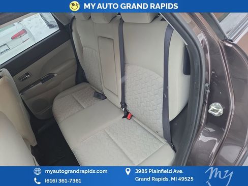 Used 2020 Mitsubishi Outlander Sport AWD image 32