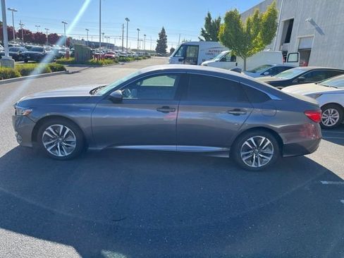 Used 2018 Honda Accord Hybrid image 8