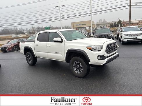 Certified 2020 Toyota Tacoma TRD Off-Road w/ TRD Premium Off Road Package image 3