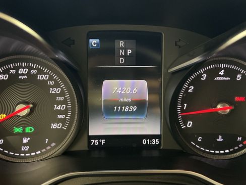 Used 2019 Mercedes-Benz GLC 300 4MATIC image 17