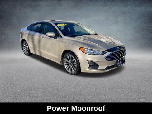 Used 2019 Ford Fusion SE image 9