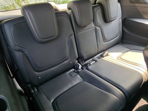 Used 2025 Nissan Armada PRO-4X w/ Pro-4X Premium Package AWD/4WD image 25