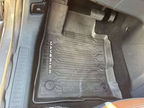 Used 2022 Ford Maverick Lariat w/ Lariat Luxury Package image 27