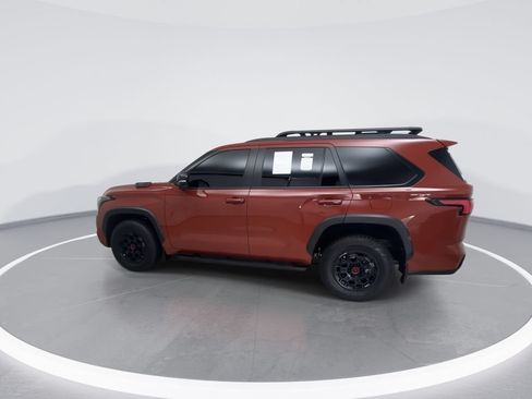 Used 2024 Toyota Sequoia TRD Pro AWD/4WD image 7