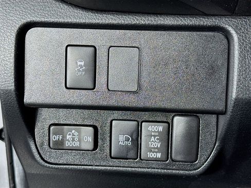 Used 2022 Toyota Tacoma TRD Off-Road w/ Technology Package image 14