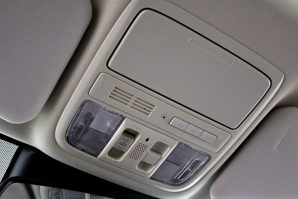 Used 2015 Honda CR-V Touring image 36