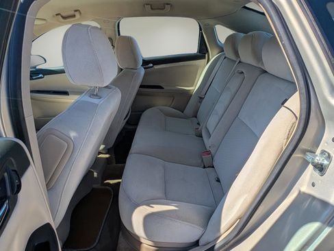 Used 2009 Chevrolet Impala LT image 12