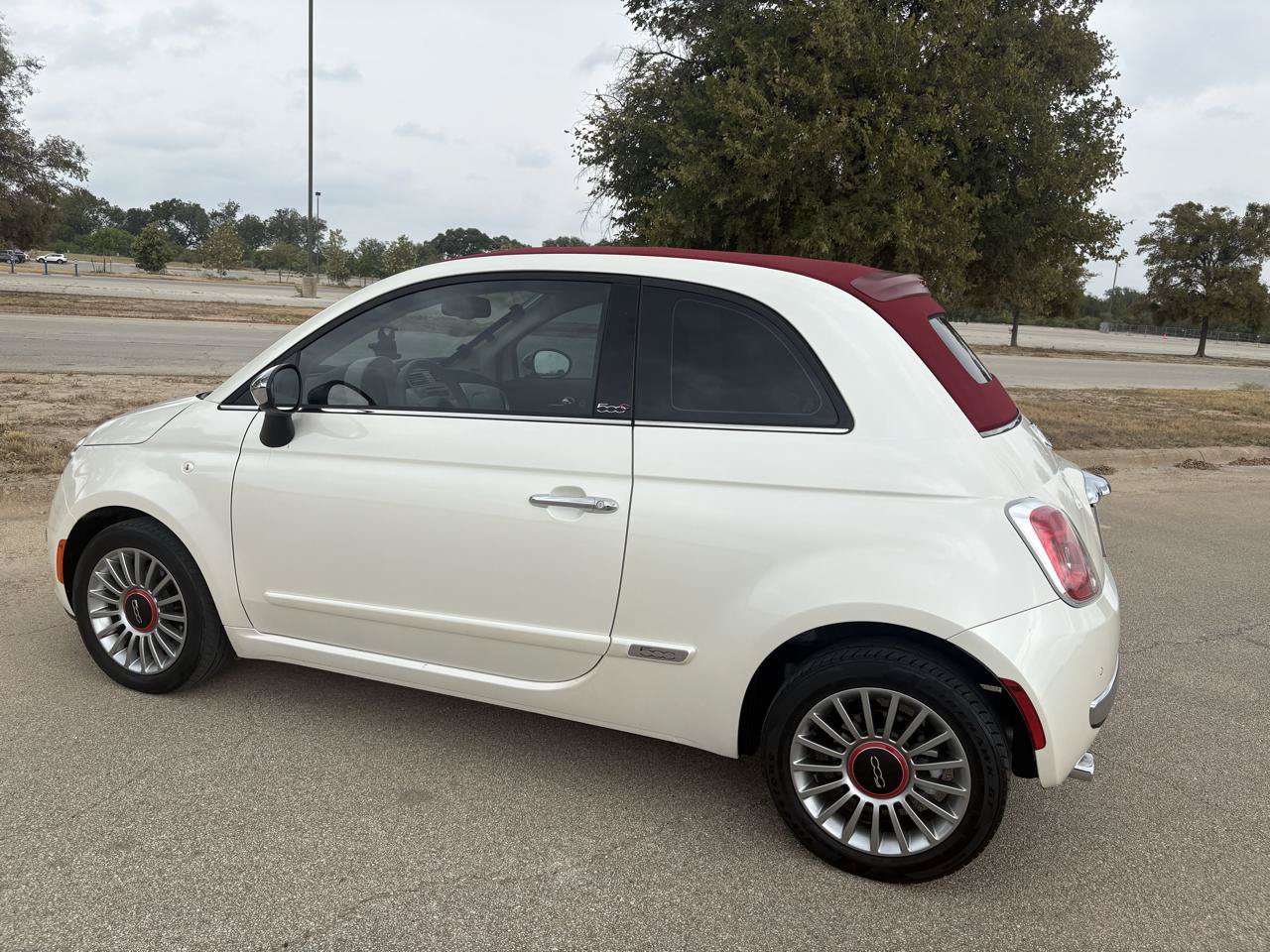 Used 2012 FIAT 500 Lounge w/ Luxury Leather Pkg FWD image 27