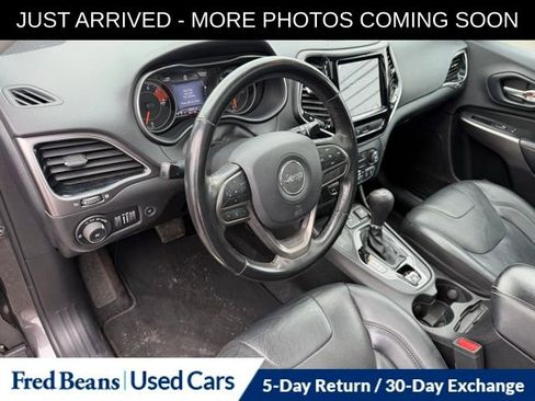 Used 2019 Jeep Cherokee Limited image 10