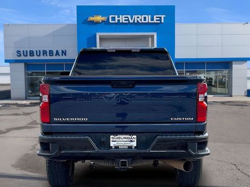 Used 2022 Chevrolet Silverado 2500 Custom w/ Custom Value Package AWD/4WD image 4