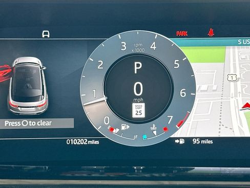 Used 2026 Land Rover Range Rover Evoque S image 11