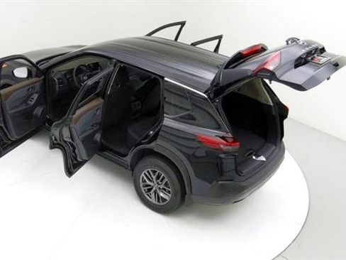 Used 2023 Nissan Rogue S AWD/4WD image 39