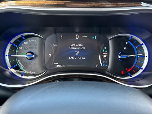 Certified 2023 Chrysler Pacifica Pinnacle FWD image 32