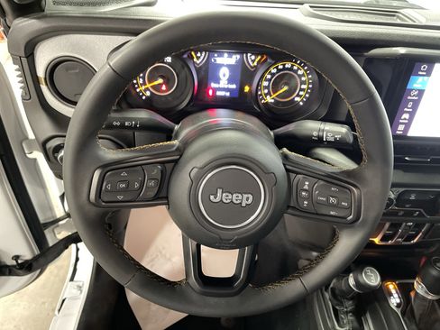 Used 2024 Jeep Wrangler Sport S image 16