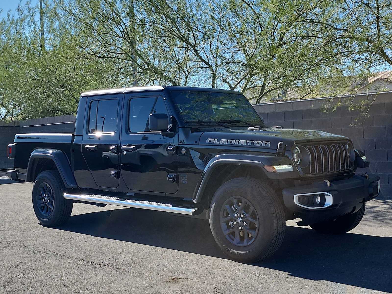 New 2026 Jeep Gladiator Sport AWD/4WD image 2