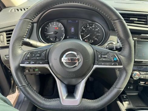 Used 2020 Nissan Rogue SL AWD/4WD image 17