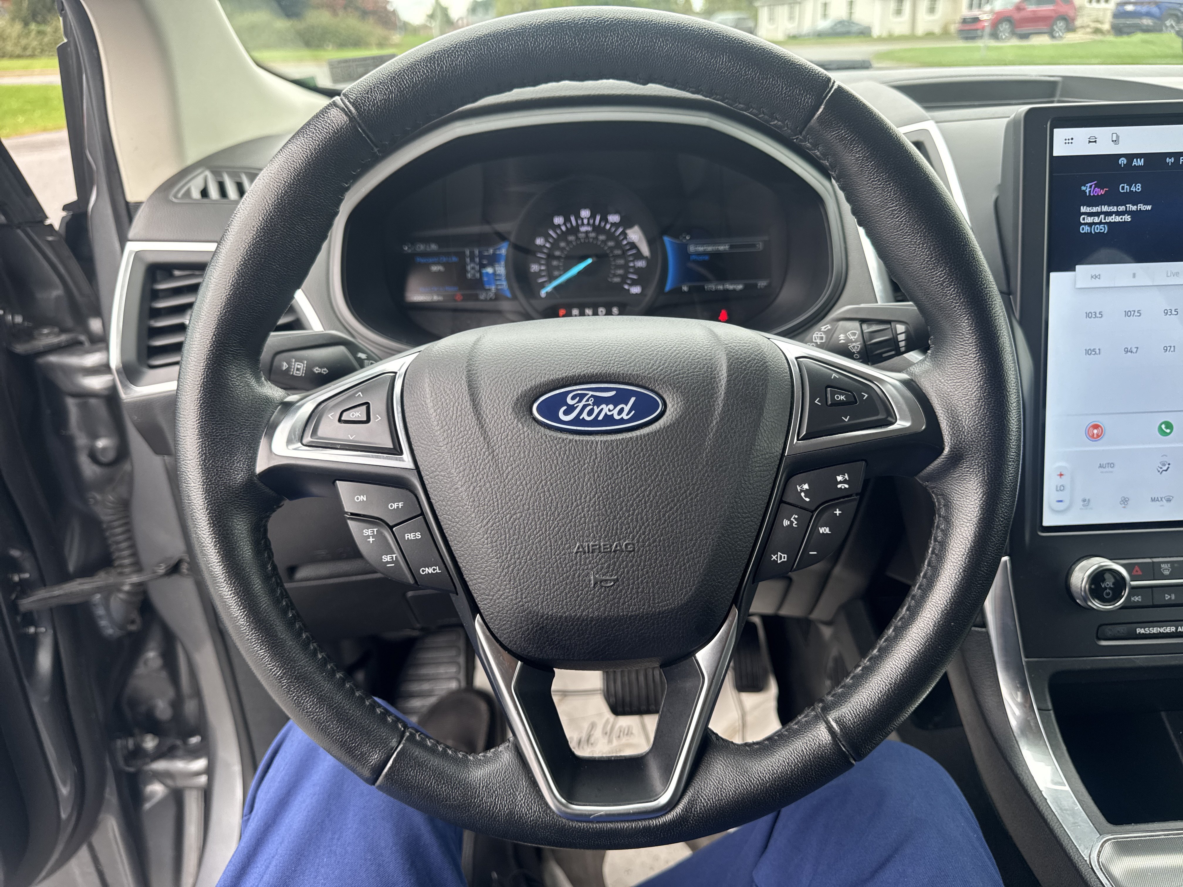 Used 2024 Ford Edge Titanium AWD/4WD image 17