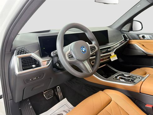 New 2026 BMW X5 xDrive50e AWD/4WD image 9