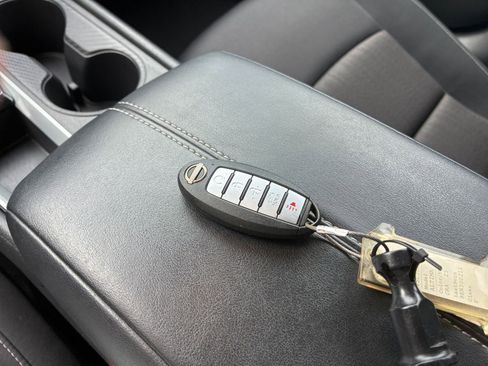 Used 2025 Nissan Altima 2.5 SV image 21