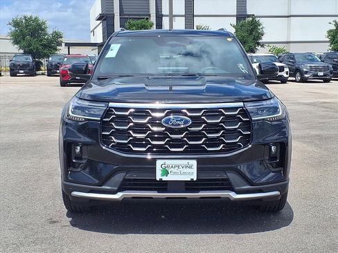 New 2026 Ford Explorer Platinum RWD image 9