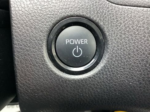 Used 2025 Toyota Camry LE image 17