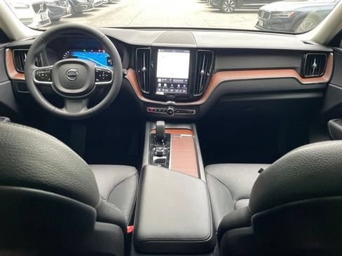 Used 2023 Volvo XC60 B5 Plus AWD/4WD image 22