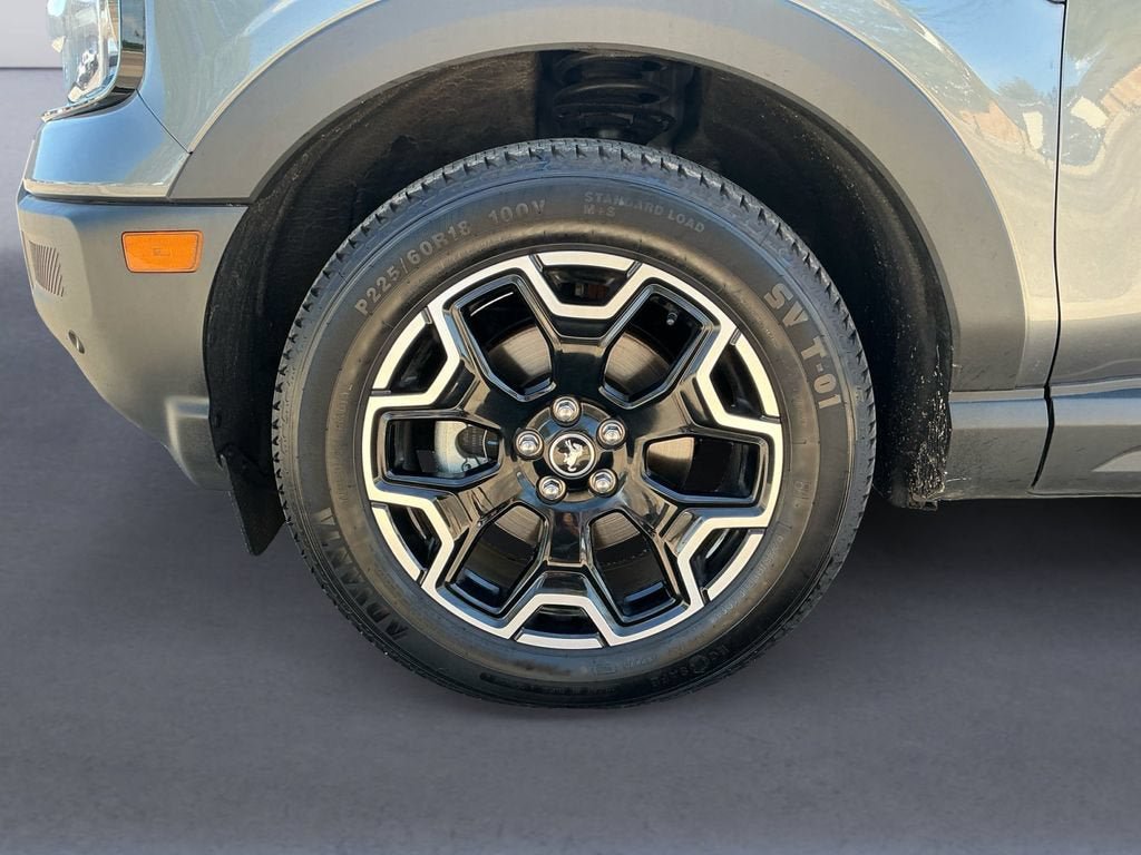 Used 2025 Ford Bronco Sport Outer Banks w/ Outer Banks Tech Package+ AWD/4WD image 9