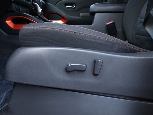 Used 2023 Nissan Frontier Pro-X w/ Technology Package image 30