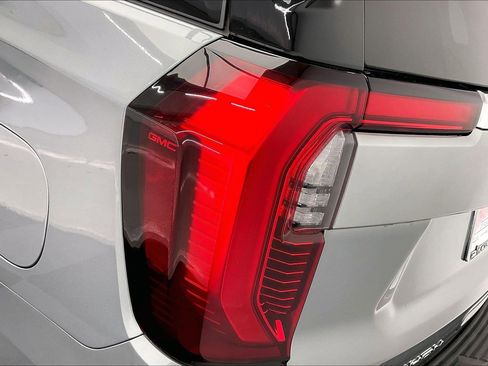 Used 2025 GMC Yukon Denali image 29