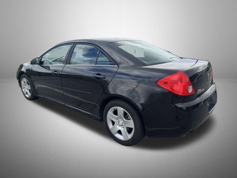 Used 2010 Pontiac G6 Sedan FWD image 3