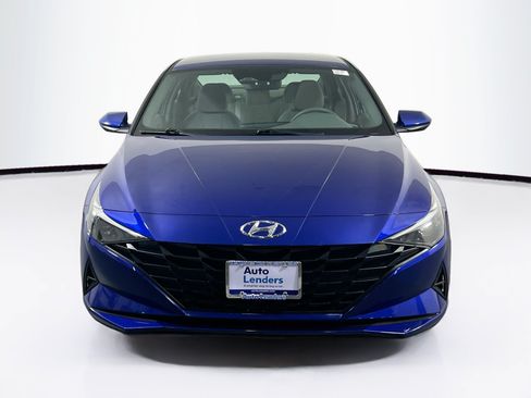 Used 2023 Hyundai Elantra SEL FWD image 2
