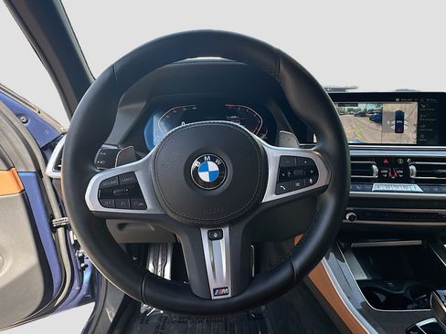 Used 2022 BMW X5 xDrive40i w/ M Sport Package AWD/4WD image 11