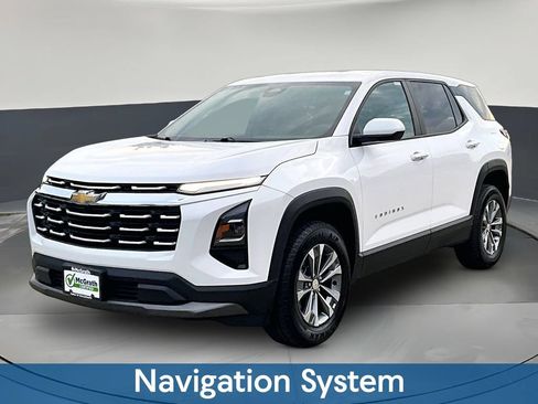 Used 2025 Chevrolet Equinox LT AWD/4WD image 3