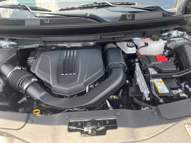 Used 2025 Chevrolet Traverse LT FWD image 30