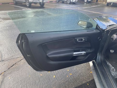 Used 2015 Ford Mustang GT image 7