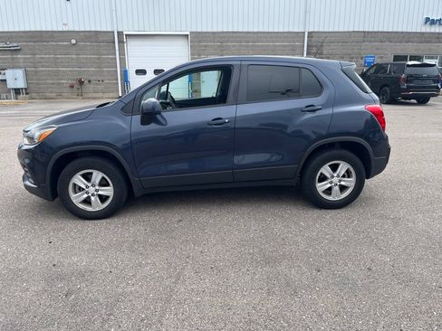 Used 2019 Chevrolet Trax LS w/ Tint and Cruise Package AWD/4WD image 5