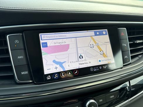 Used 2024 Buick Enclave Avenir image 30