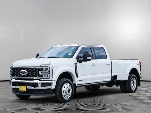 Used 2026 Ford F450 Lariat w/ FX4 Off-Road Package AWD/4WD image 9