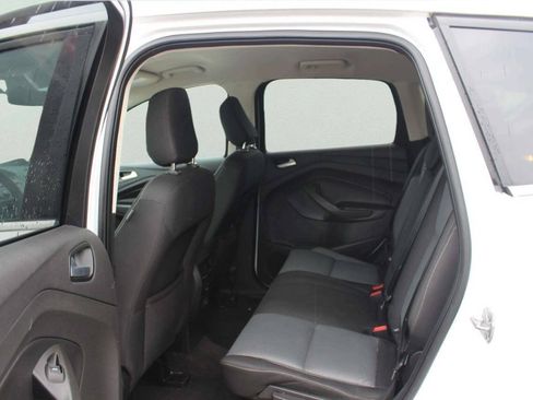 Used 2018 Ford Escape SE FWD image 6