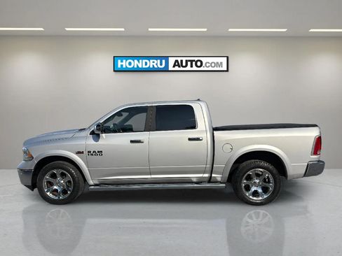Used 2017 RAM 1500 Laramie w/ Convenience Group AWD/4WD image 5