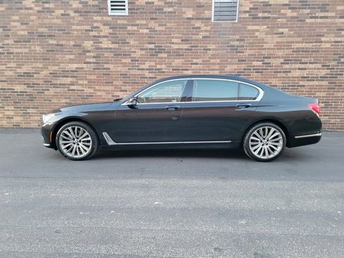 Used 2017 BMW 750Li xDrive AWD/4WD image 5