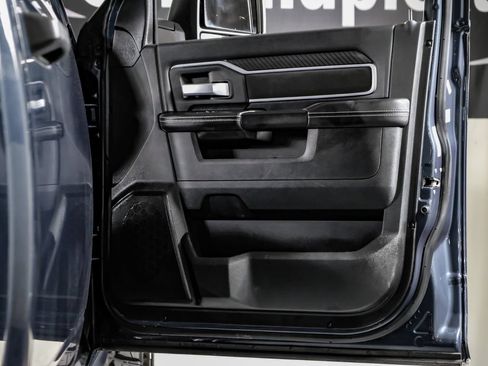 Used 2025 RAM 2500 Big Horn AWD/4WD image 35