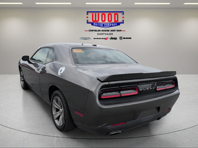 Used 2021 Dodge Challenger SXT RWD image 5