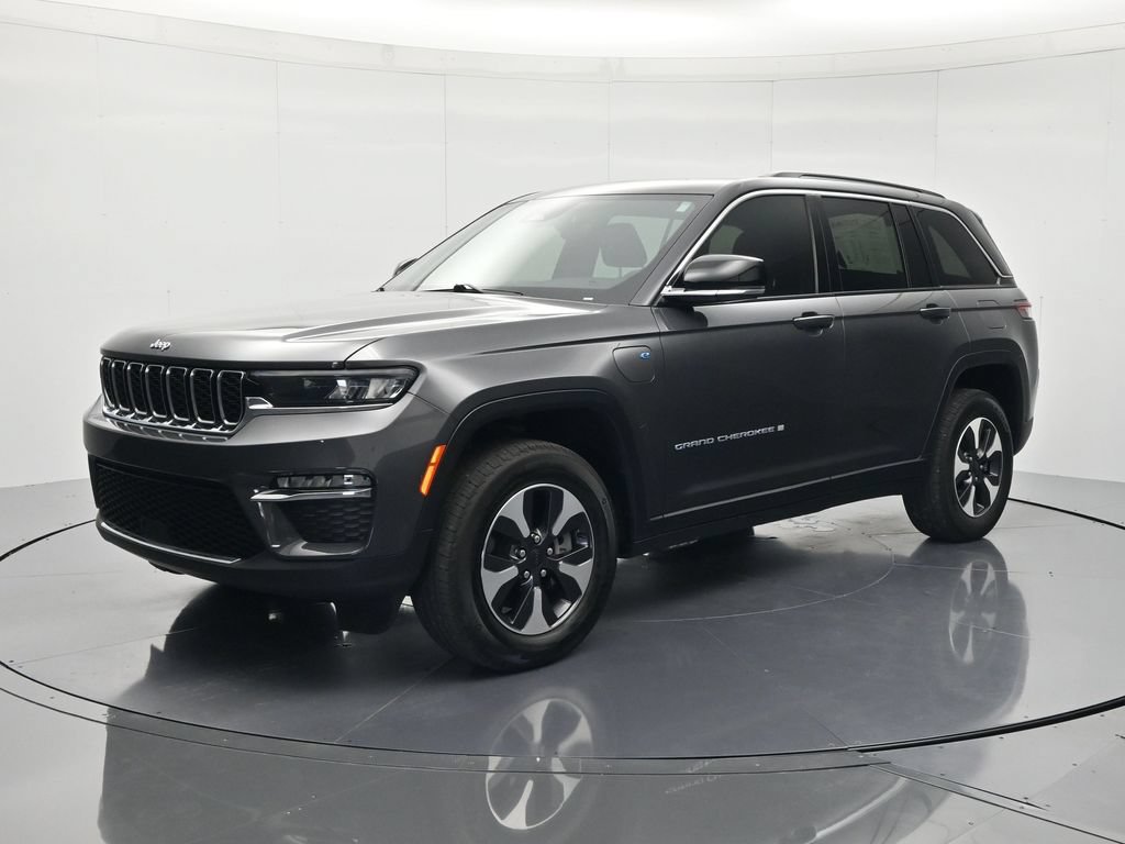 Used 2024 Jeep Grand Cherokee Limited 4xe w/ Trailer Tow Package AWD/4WD image 1