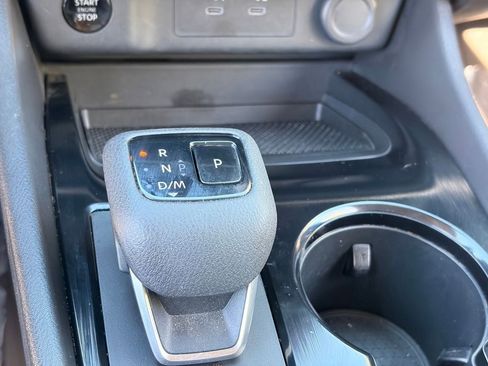 Certified 2024 Nissan Rogue SV FWD image 25