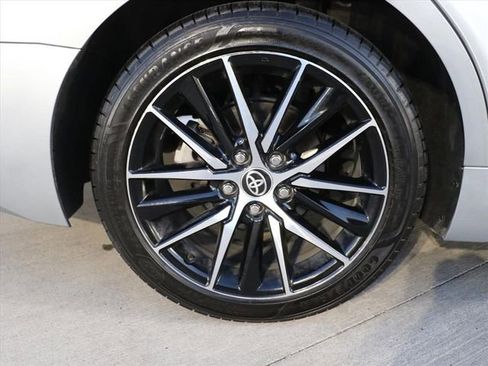 Used 2023 Toyota Camry SE image 7