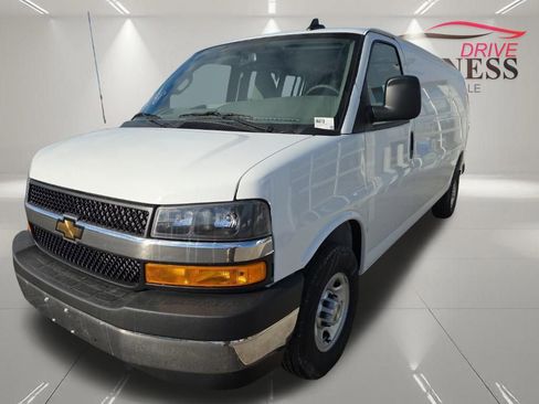 New 2025 Chevrolet Express 3500 Extended w/ Driver Convenience Package RWD image 4