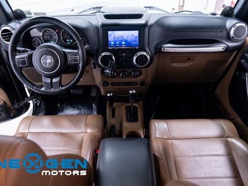 Used 2011 Jeep Wrangler Unlimited Rubicon image 13